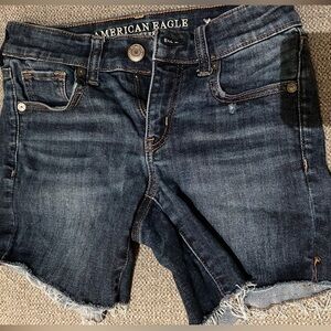 American Eagle dark wash cutoffs zipper closure